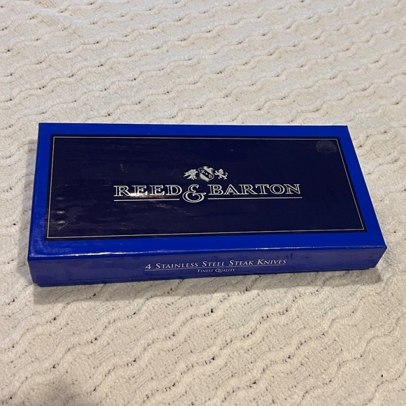 New Reed & Barton 4 pc Steak Knife Set in Box - Picture 6 of 6